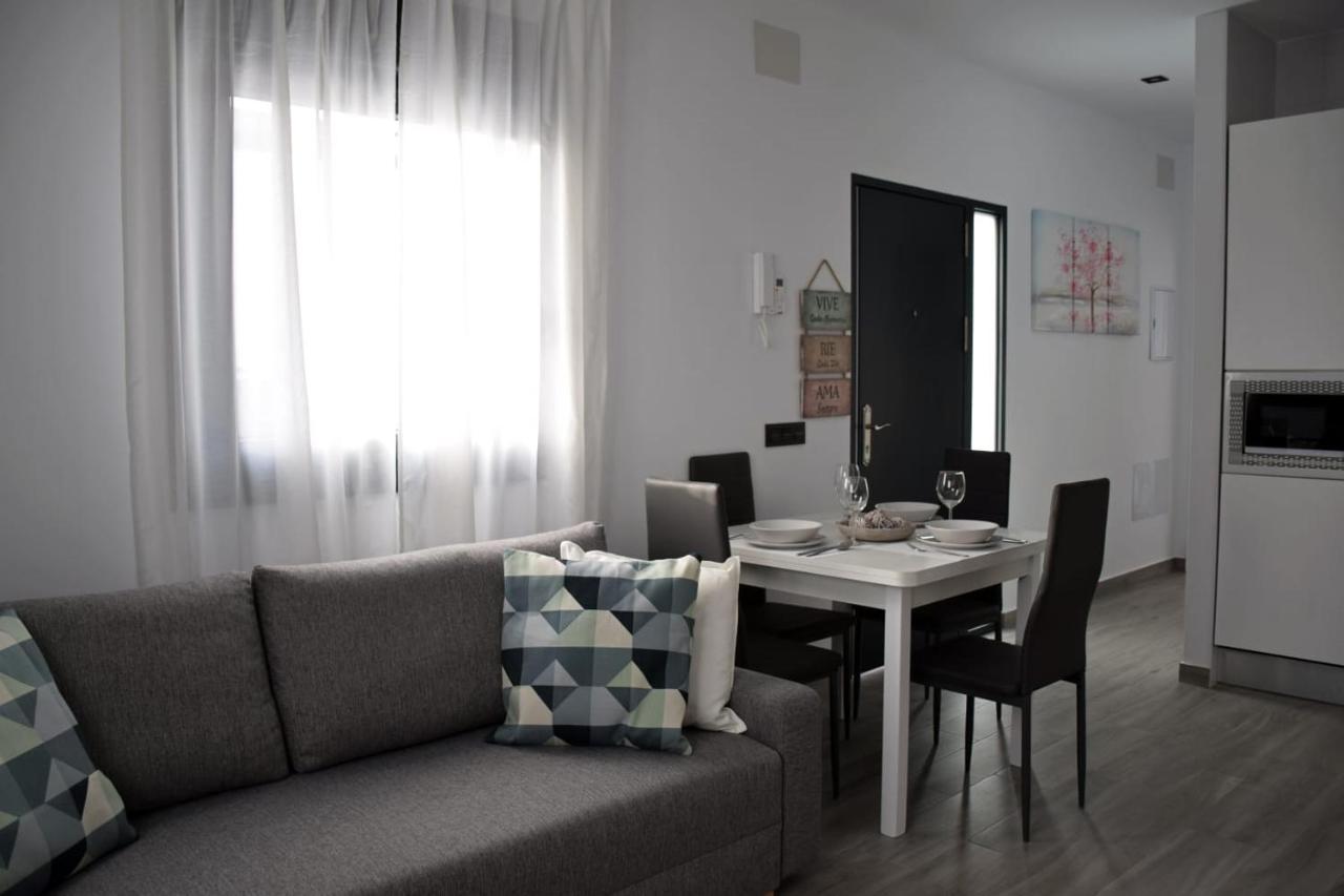 Alojamientos Lola, Suite Con Jacuzzi Benalup-Casas Viejas Dış mekan fotoğraf