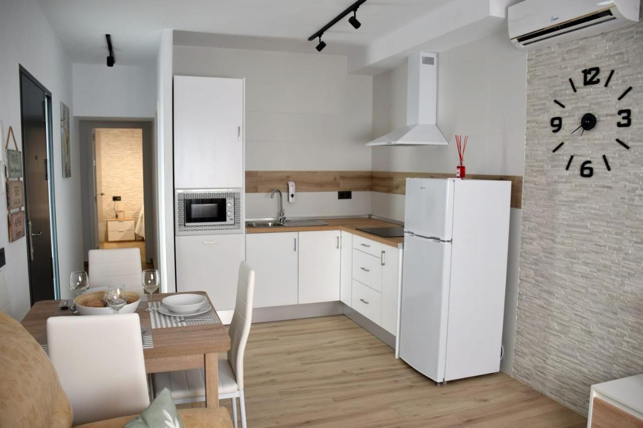 Alojamientos Lola, Suite Con Jacuzzi Benalup-Casas Viejas Dış mekan fotoğraf
