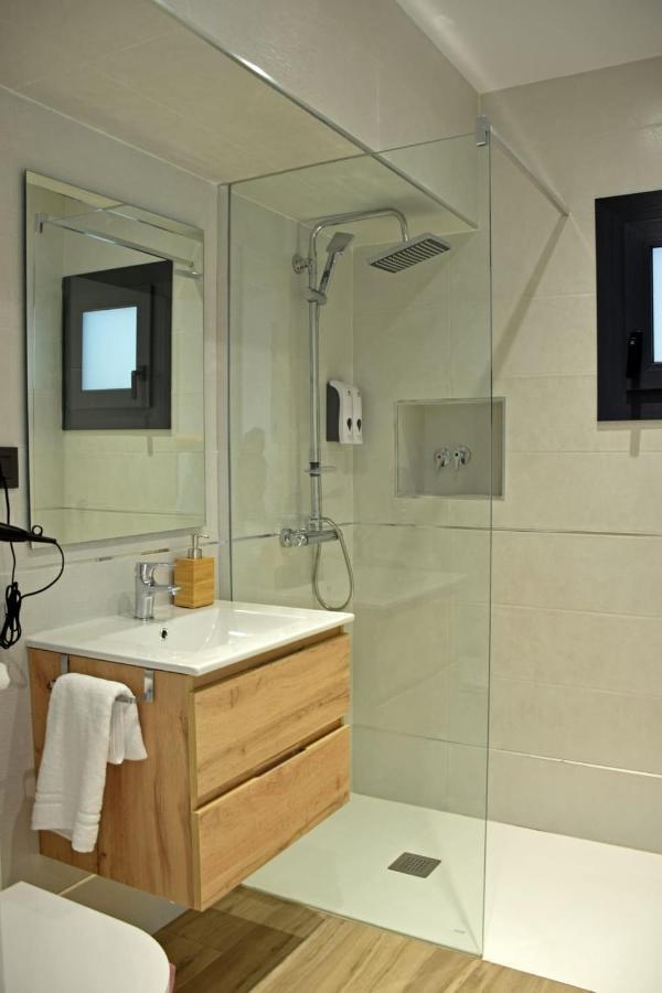 Alojamientos Lola, Suite Con Jacuzzi Benalup-Casas Viejas Dış mekan fotoğraf